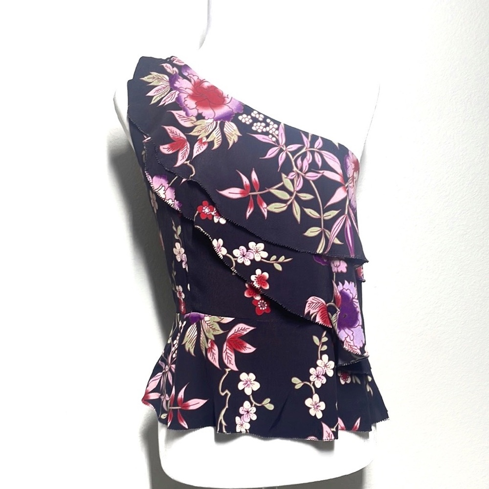 Olivaceous one shoulder floral top